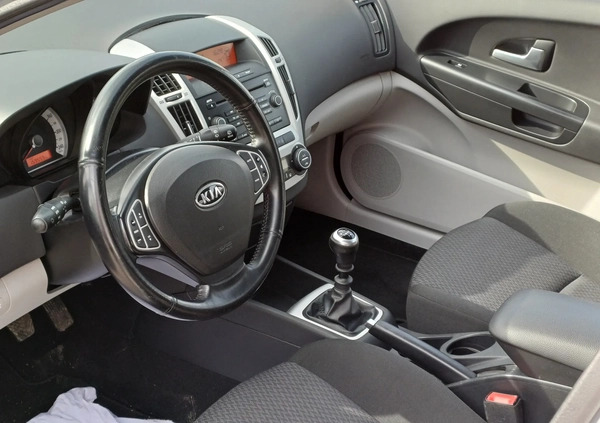 Kia Ceed cena 20900 przebieg: 158000, rok produkcji 2009 z Recz małe 326